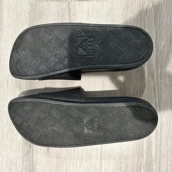 Reef Slides - Picture 2 of 3